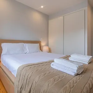 Graceful 2bdr Duplex By Lovelystay Appartement